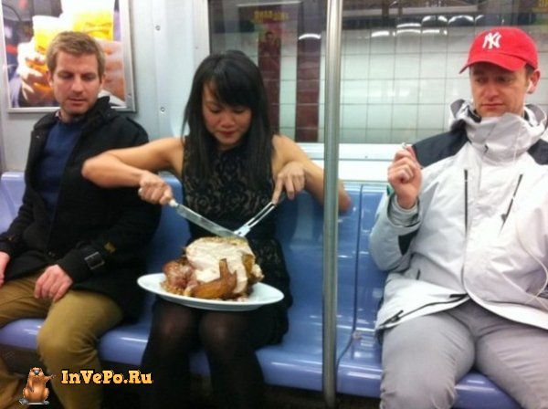Сумасшедшие вещи, которые вы видите находясь в метро (40 фото)