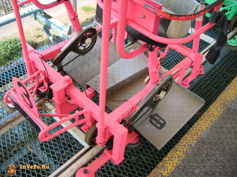 sky-cycle-pedal-powered-rolloer-coaster-japan-2
