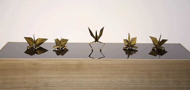 Удивительный танец стаи бумажных журавликов - оригами