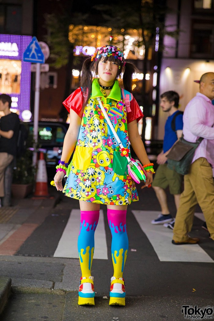 Модные персонажи на улицах Токио (27 фото)