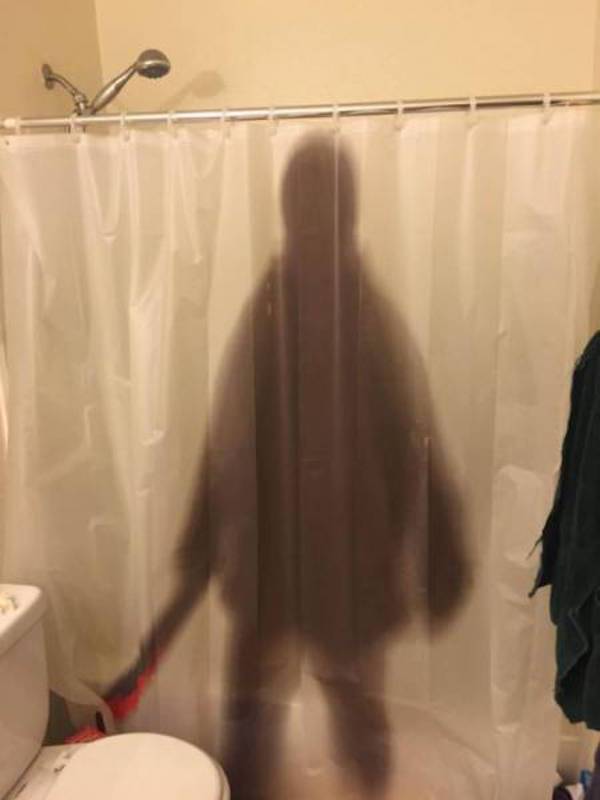 Необычные занавески для душа, которые действительно преображают ванную комнату (28 фото)